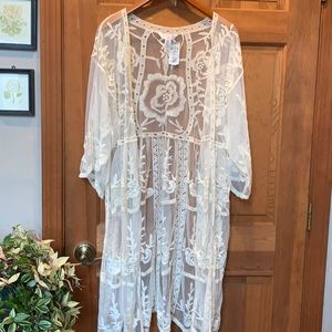 NWT Lauren Conrad Cover Up, Natural.  One Sz.